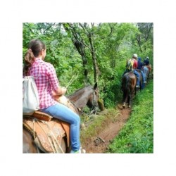 Cabalgata en Malinalco